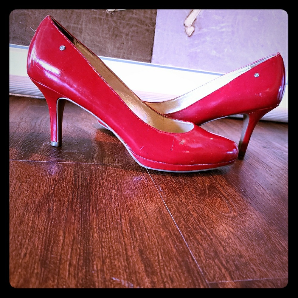 Red Etienne Aigner
